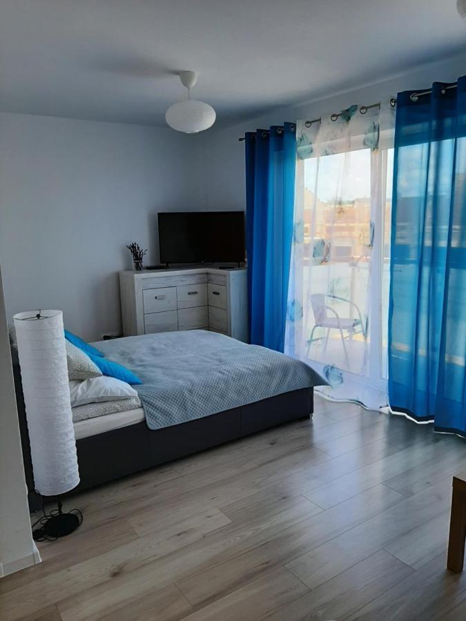 Ferienwohnung Apartament Viktoria Darłówko Exterior foto